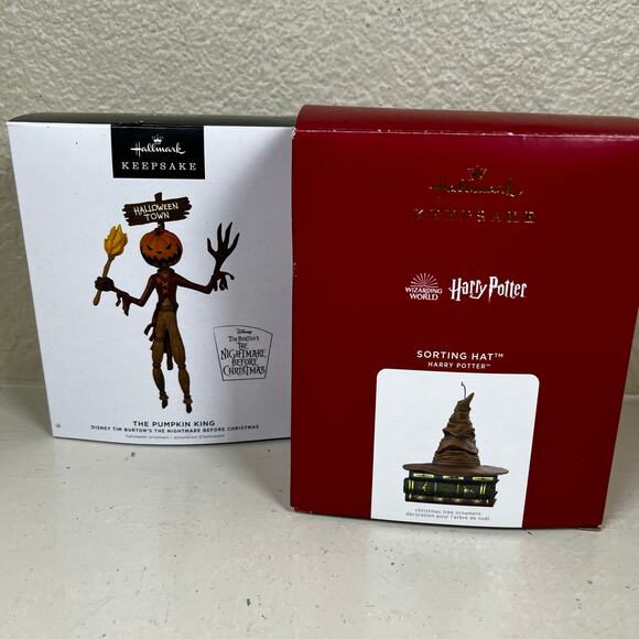 2 Hallmark Ornaments 
2021 Harry Potter Sorting Hat
2022 The Pumpkin King - Picture 1 of 8